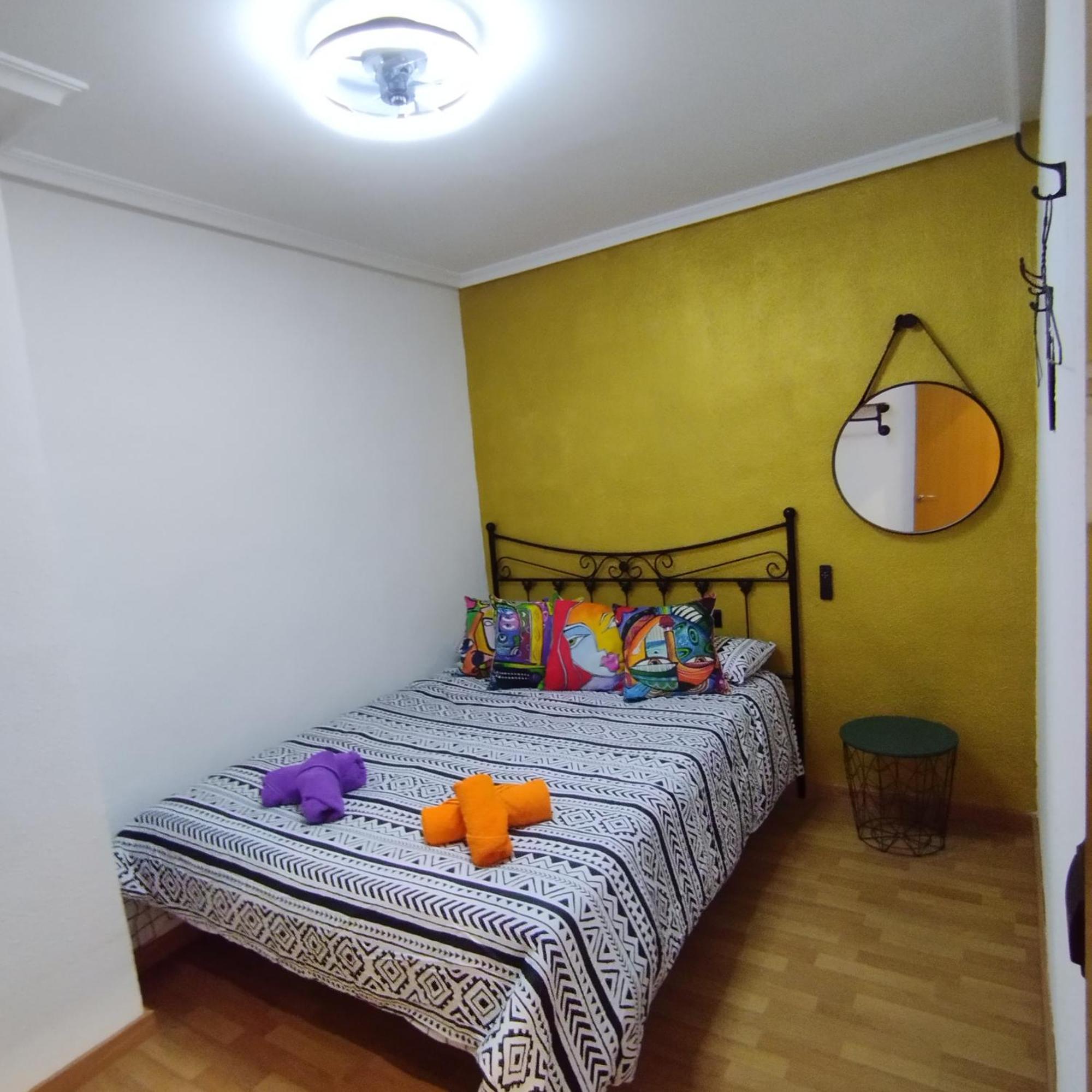 Marqplace Beach Free Parking And Ac Alicante Eksteriør bilde